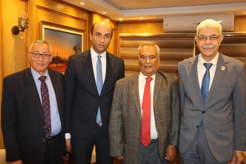 رئيس جامعة المنوفية والمحامي العام يناقشان آفاق التعاون المجتمعي