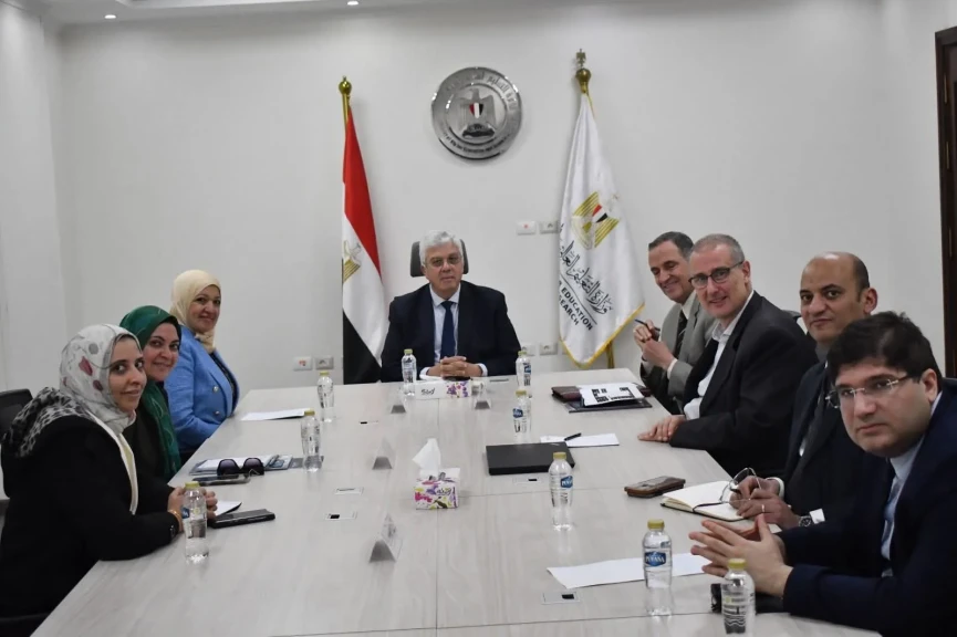 وزير التعليم العالي يبحث تفاصيل مشروع جامعة النقل الدولية مع خبير من جامعة دريسدن الألمانية