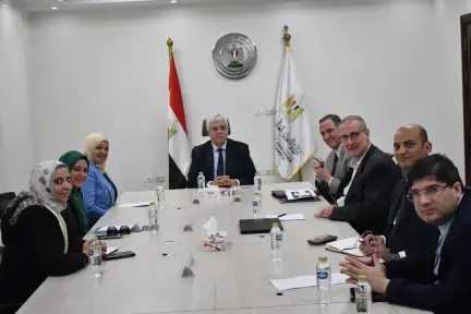 وزير التعليم العالي يبحث تفاصيل مشروع جامعة النقل الدولية مع خبير من جامعة دريسدن الألمانية