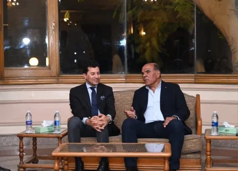 خلال ختام جولته التفقدية بنادي المعادي واليخت…  صبحي...الدولة حريصة على استقرار جميع الأندية الرياضية