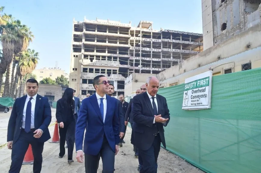 وزير الاستثمار  يتفقد مشروع تطوير مبني وزارة الداخلية ب ” لاظوغلي”