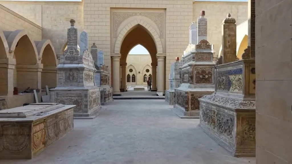 أنامل المرممين عودة الشواهد إلى الحياة في مقابر الخالدين