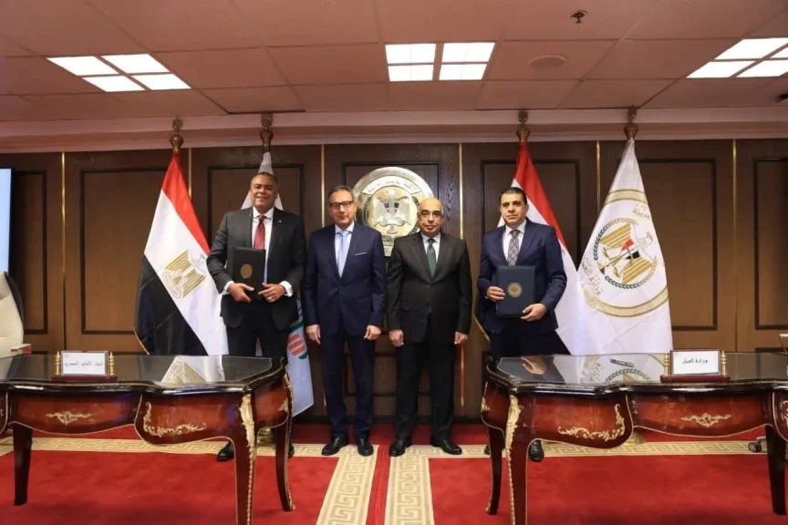 البنك الأهلي يفتتح قاعات التقاضي الالكترونية دعما لمسيرة التحول الرقمي بالقطاع المصرفي والقضائي