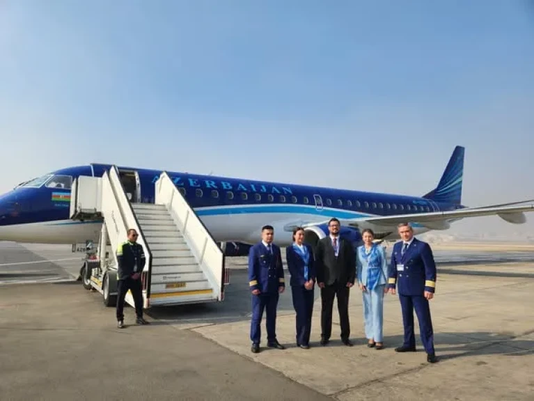 مطار القاهرة الدولي يستقبل أولى رحلات الطيران العارض لشركة طيران أذربيجان