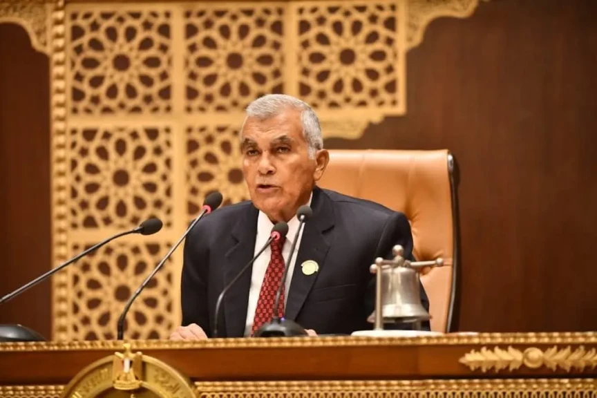 رئيس مجلس الشيوخ يبعث ببرقية تهنئة للرئيس السيسي بمناسبة قرب حلول العام الميلادي الجديد