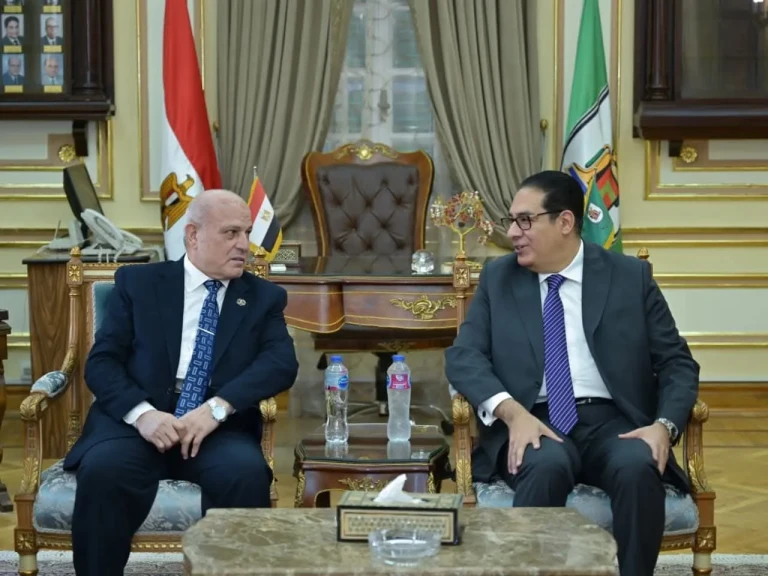 جامعة القاهرة توقع بروتوكول تعاون مع هيئة النيابة الإدارية لتبادل الخبرات فى المجالات المشتركة