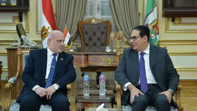 جامعة القاهرة توقع بروتوكول تعاون مع هيئة النيابة الإدارية لتبادل الخبرات فى المجالات المشتركة