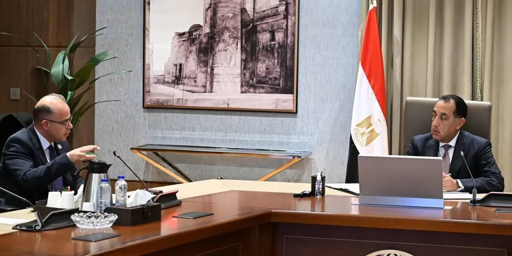 رئيس الوزراء يتابع خطة التوسّع في طرح المزيد من الشركات بالبورصة خلال العام المقبل