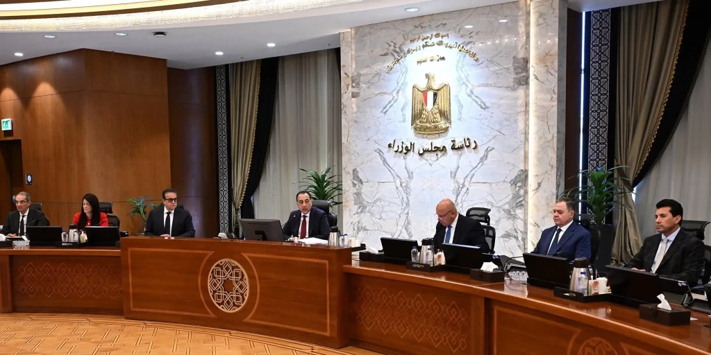 مدبولي : يوجه  بسرعة الانتهاء من الأعمال المتبقية من مشروعات المرحلة الأولى بالمبادرة الرئاسية ”حياة كريمة”