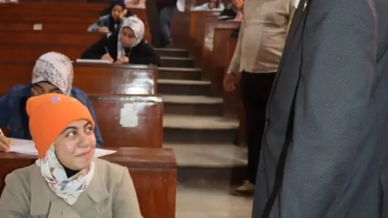 رئيس جامعة المنوفية يتابع امتحانات الفصل الدراسي الأول بكلية العلوم
