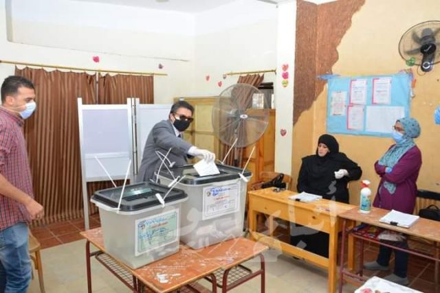 اللجان تُغلق أبوابها أمام الناخبين لانتهاء موعد الاقتراع انتخابات الشيوخ