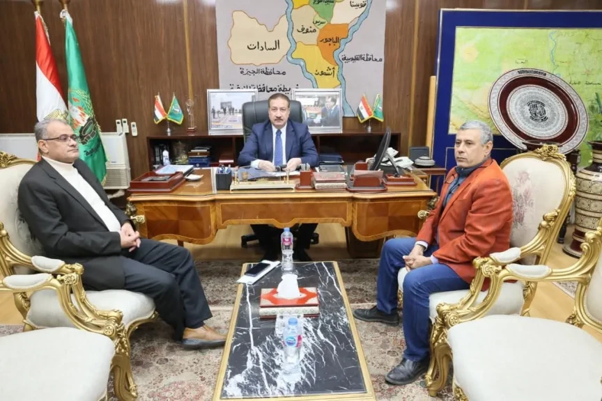 محافظ المنوفية يناقش الموقف التنفيذي لمشروع صرف صحى كفر مناوهلة