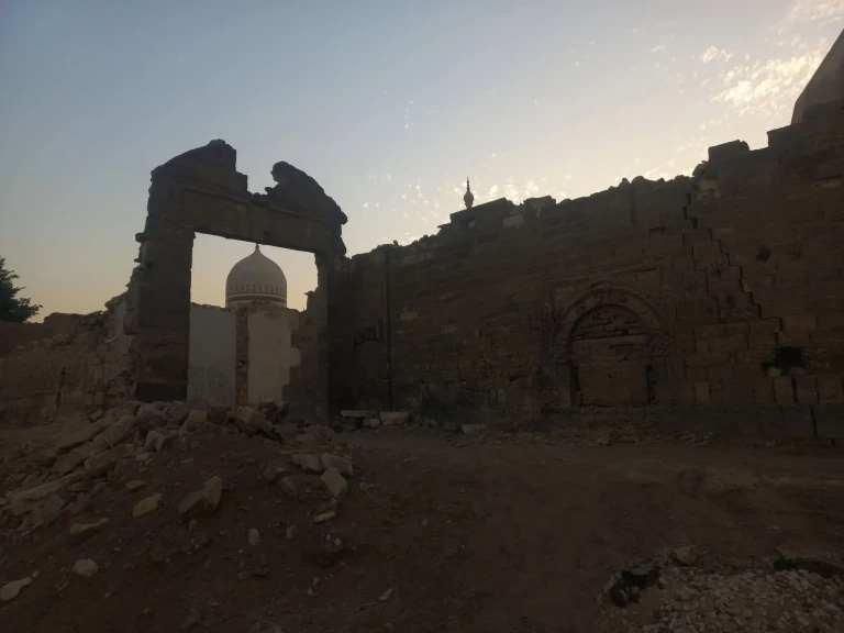 باب الصحراء آخر الشواهد الحيّة على أبواب الخروج في عمارة مصر الإسلامية