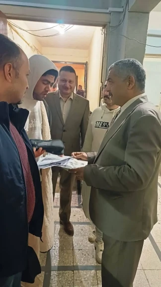 مديرية العمل ببني سويف تواصل تسليم عقود عمل للشباب من أبناء المحافظة