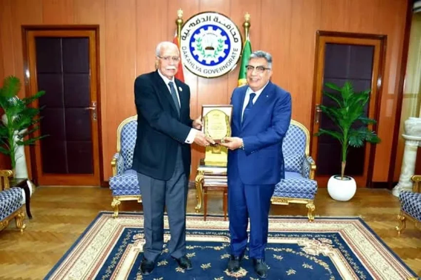 محافظ الدقهلية يستقبل عضو مجلس الشيوخ ورئيس الحزب الناصري للتهنئة بالعام الميلادي الجديد ويؤكد: