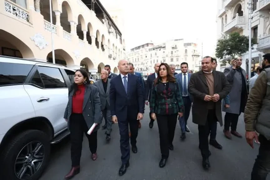 وزيرة التنمية المحلية ومحافظ القاهرة يتفقدان أعمال تطوير بمنطقة الكوربة بمصر الجديدة