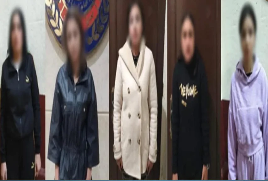 الداخلية:ضبط عدد من السيدات لقيامهم بالاعمال المنافية للاداب العامة عبر إحدي التطبيقات