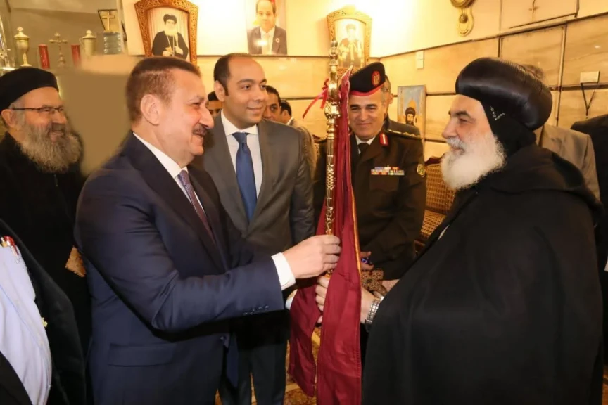 محافظ المنوفية  يقدم التهاني القلبية لنيافة الأنبا بنيامين والأخوة الأقباط