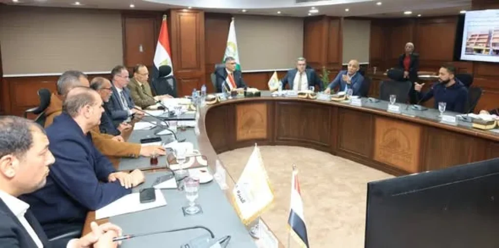 محافظ الجيزة يعقد اللقاء الأسبوعي لبحث شكاوى المواطنين بأحياء ومراكز العجوزة والوراق والهرم وأوسيم