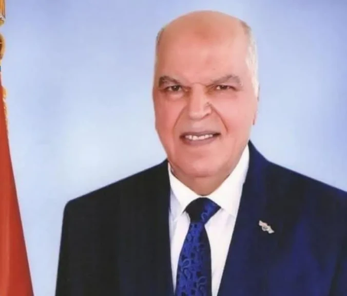 نقيب المعلمين يهنئ قداسة البابا تواضروس الثاني والأخوة المسيحيين بعيد الميلاد المجيد