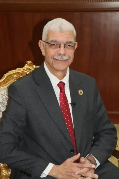 رئيس جامعة المنوفية يهنئ الأقباط بعيد الميلاد المجيد