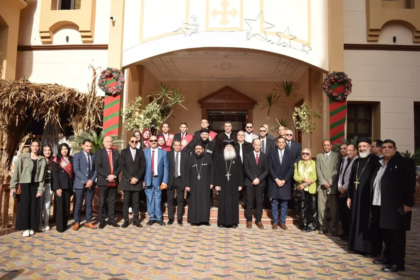 رئيس جامعة بنى سويف يزور «الكنائس والأديرة بالمحافظة» للتهنئة بعيد الميلاد المجيد