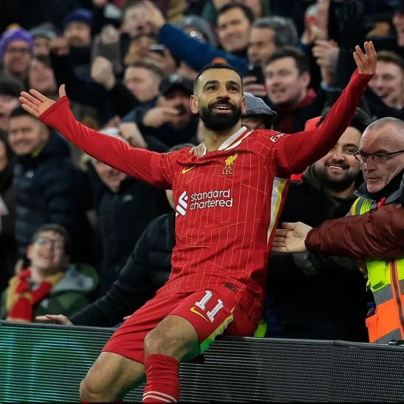 جناح مانشستر يونايتد بديل محمد صلاح في ليفربول