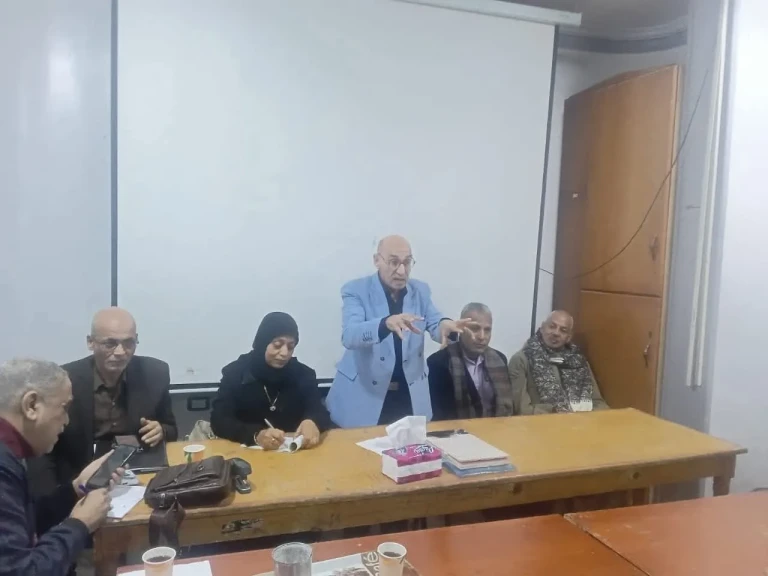 محافظ أسيوط يعلن انطلاق فعاليات المبادرة المجتمعية لمناهضة الزيادة السكانية والأمية بندوة توعوية بمركز أبنوب