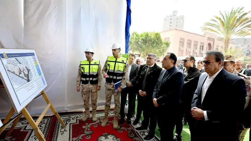 رئيس الوزراء يتفقد مستجدات أعمال تطوير مستشفى ”أم المصريين العام” بالجيزة