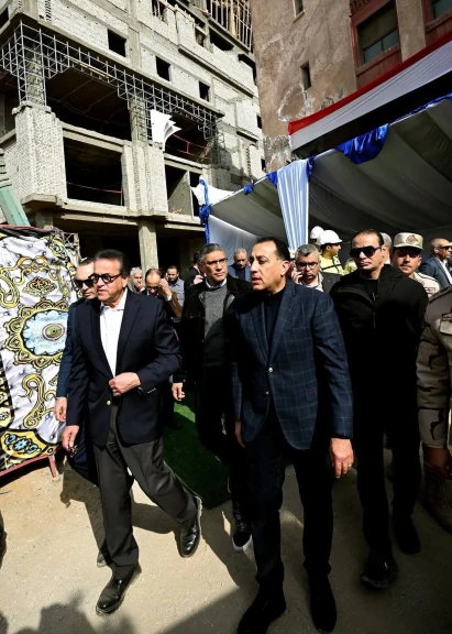 رئيس الوزراء يتفقد مستجدات أعمال تطوير مستشفى ”أم المصريين العام” بالجيزة