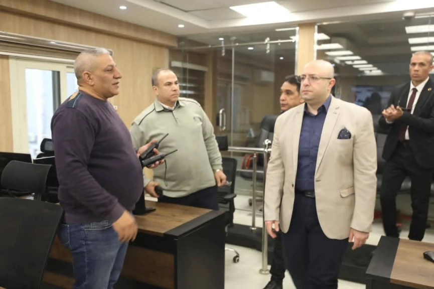 محافظ بني سويف يتابع من مركز السيطرة حريق بمحطة محولات قُشيشة