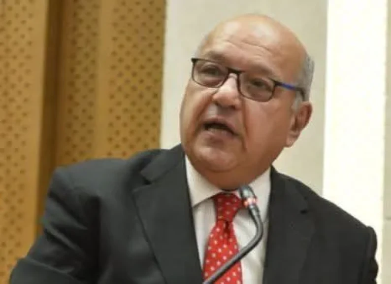 رئيس جامعة الأزهر يهنّئ الدكتور محمد الوحش بفوزه بمنصب وكيل مجلس النواب المصري