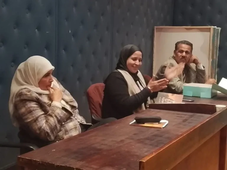 نادي أدب الجيزة يناقش كتاب ”المرأة في البادية”