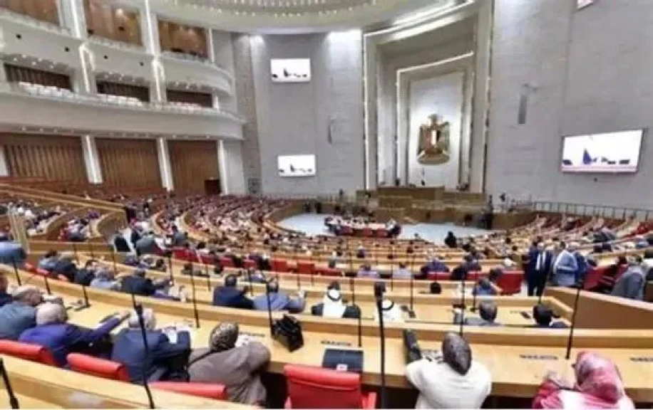 محافظ أسوان يهنئ رئيس مجلس النواب ووكيلى المجلس ونواب المحافظة