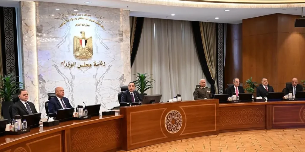 مجلس الوزراء يهنئ رئيس مجلس النواب والأعضاء الجدد بمناسبة بدء أعمال دور الانعقاد العادي الأول للفصل التشريعي الثالث