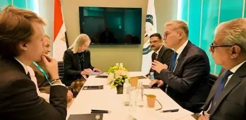 لتعزيز التعاون بقطاع التعدين المصري.. المهندس كريم بدوي يلتقي الرئيس التنفيذي للمجلس الدولي للتعدين والمعادن ICMM