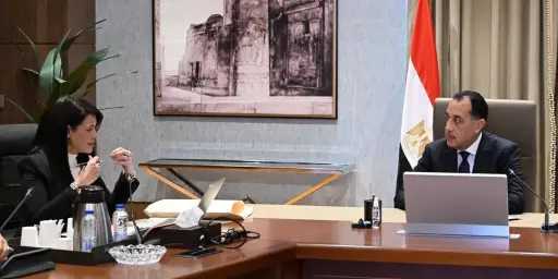 رئيس الوزراء يلتقي وزيرة التخطيط لمتابعة آليات ترجمة مستهدفات ”السردية الوطنية للتنمية الشاملة” إلى برنامج تنفيذي