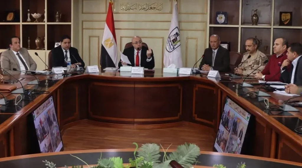 محافظ بني سويف يترأس اجتماع اللجنة العليا للبت لمُناقشة مُستجدات ملف تقنين أراضي الدولةة