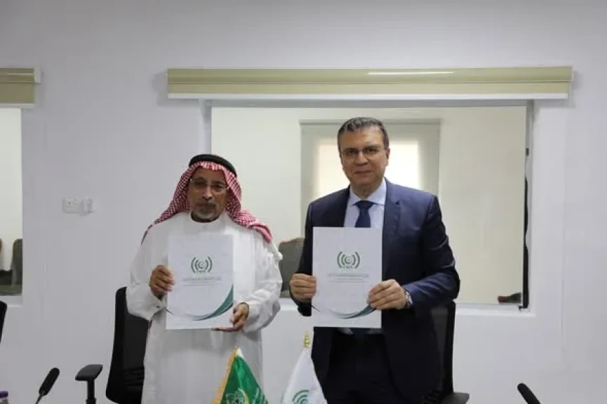 رئيس اتحاد إذاعات وتلفزيونات دول ”التعاون الإسلامي” يوقع بروتوكول تعاون مع ”العالمي للكشافة المسلم” بجدة