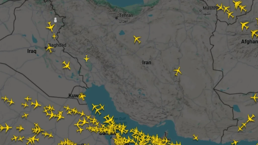 رويترز عن فلايت رادار: إيران تصدر إشعارا بإغلاق مجالها الجوي لكل الرحلات باستثناء الدولية التي تحصل على إذن