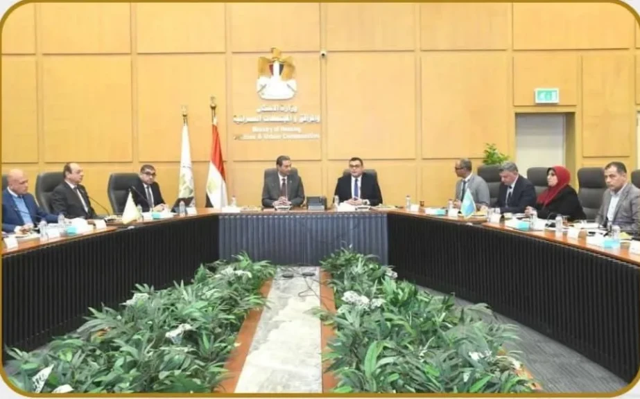 وزير الإسكان يستقبل محافظ دمياط
