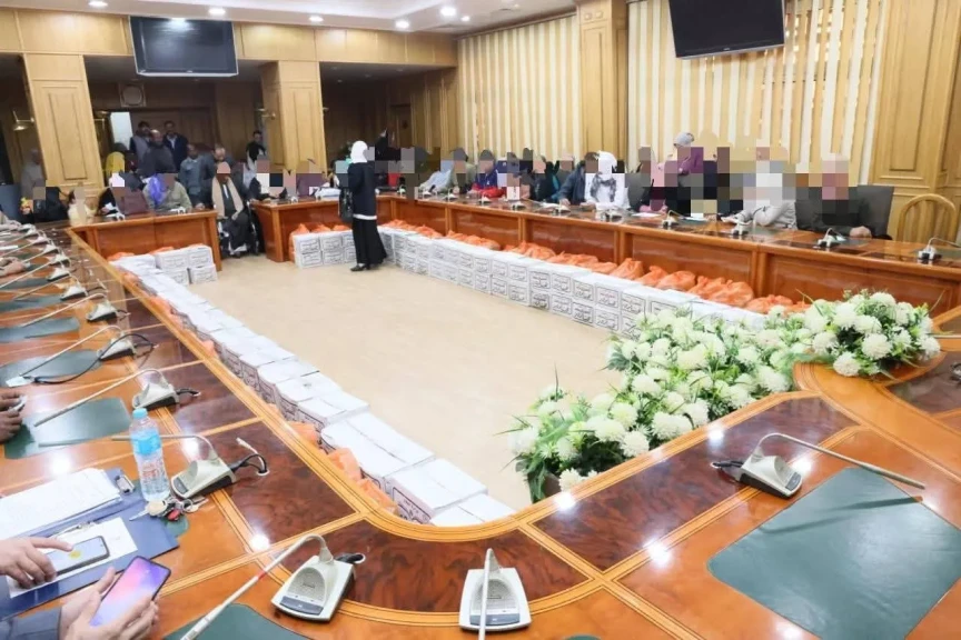 محافظ المنوفية يسلم مساعدات مالية وعينية لـ 80 حالة إنسانية وذوي الهمم