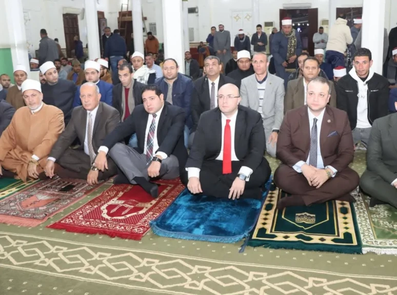 محافظ بني سويف يُهنئ أبناء وقيادات المحافظة بذكرى الإسراء والمعراج