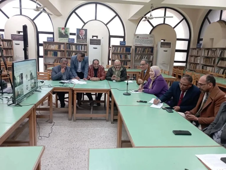 محافظ بني سويف يُتابع مع التعليم انتظام سير امتحانات الفصل الأول لطلبة الشهادة الإعدادية