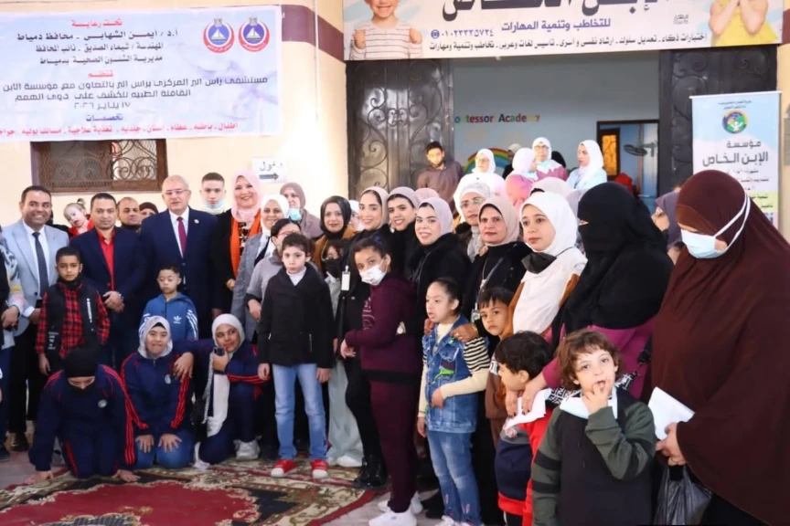 السكرتير العام المساعد يتفقد القافلة الطبية للكشف على أبناء المحافظة من ذوى الهمم