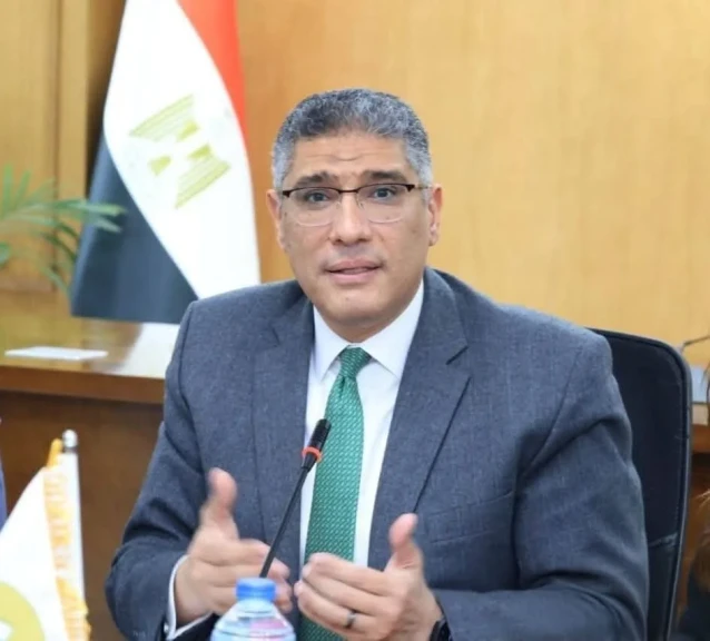 محافظ الجيزة يستقبل أعضاء مجلسي النواب والشيوخ الجدد لتهنئتهم