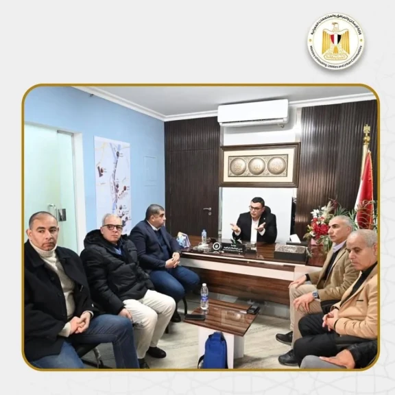 وزير الإسكان يتابع موقف تنفيذ مشروعات تطوير منطقة مثلث ماسبيرو وسور مجرى العيون