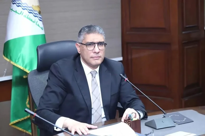 محافظة الجيزة تزيل ٢١ كشكًا مخالفًا بميدان المنيب بحي جنوب الجيزة