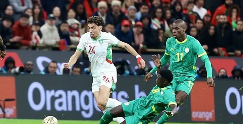 اعتراضًا على التحكيم..مدرب السنغال يدعو لاعبيه للانسحاب أمام المغرب