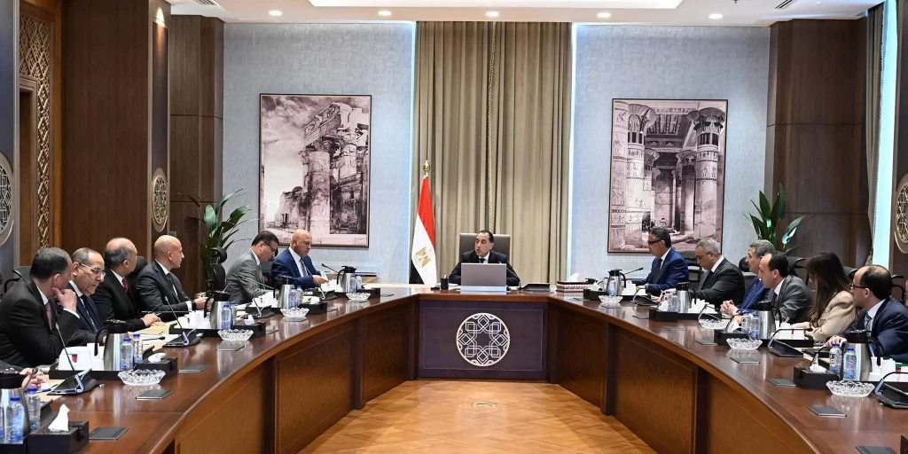 رئيس الوزراء يتابع مستجدات خطط النهوض بشركات السكر التابعة لوزارة التموين